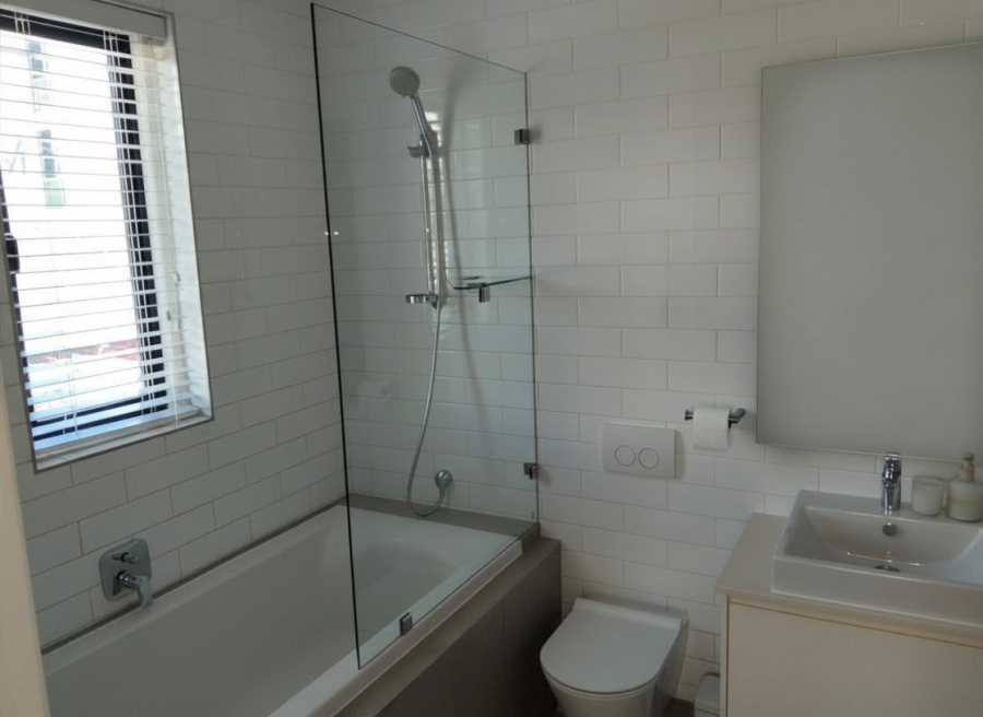 To Let 2 Bedroom Property for Rent in Green Point Western Cape